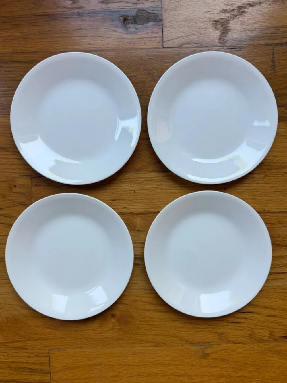 Corelle 8 Piece Set 4 Dinner and 4 Appetizer Plates Winters Frost White